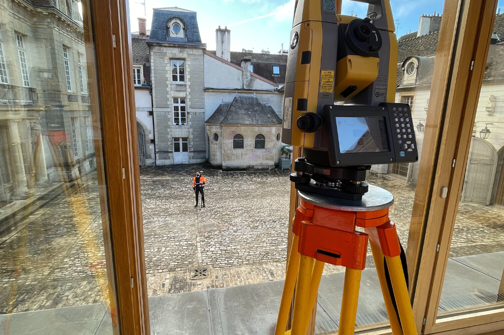 DR21 dans les cours de la DRAC