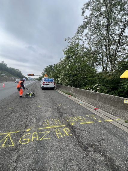 DR42 Loire, sur l'autoroute (détection de réseaux et sécurisation de chantier)